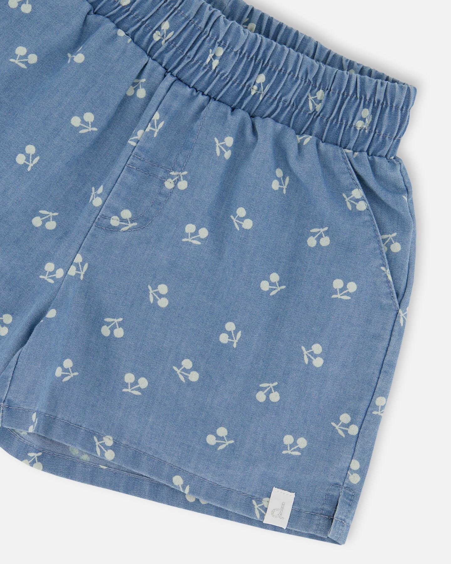 Printed Chambray Short Blue And White Cherries-3