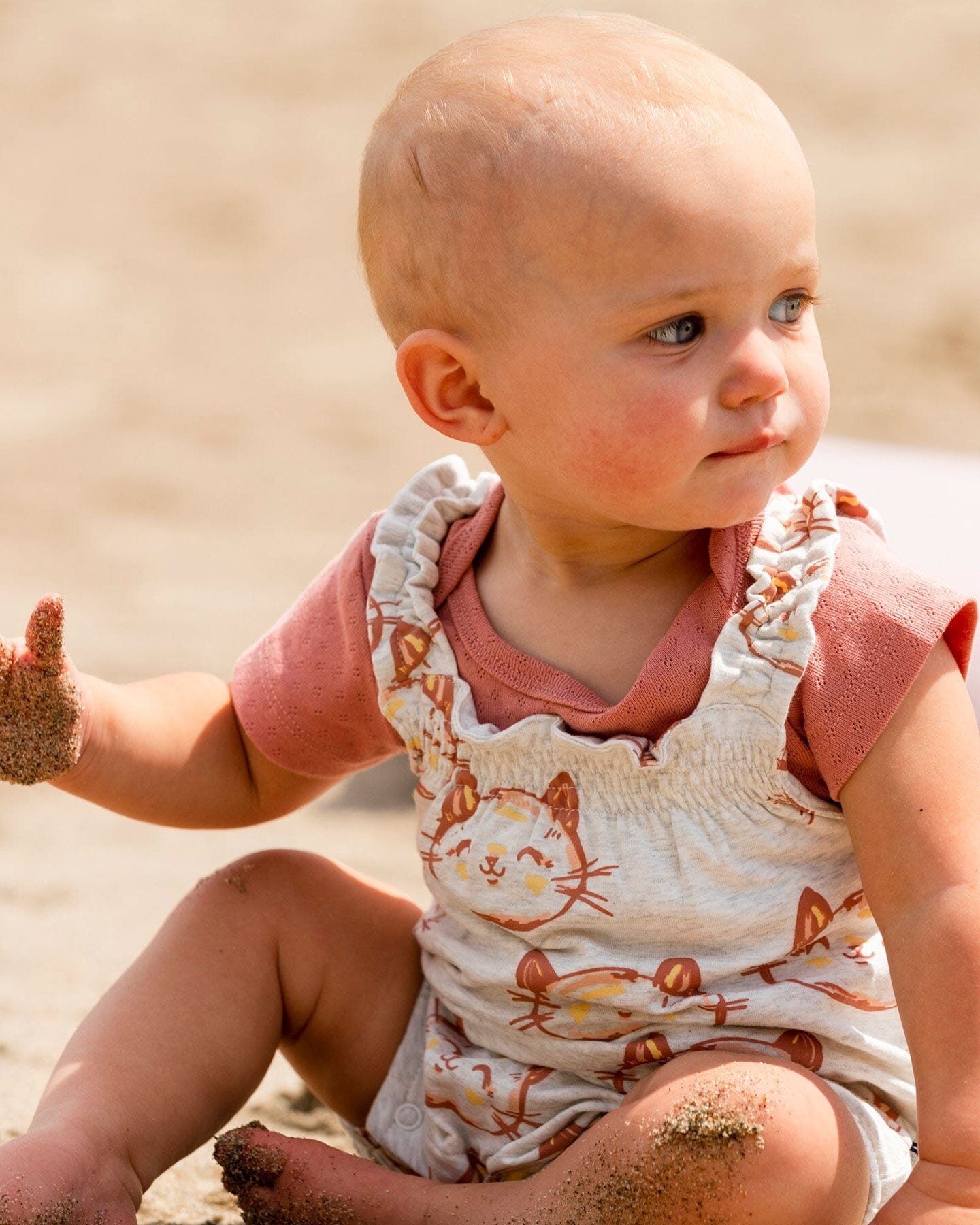 Organic Cotton Pointelle Knit Onesie And Shortall Set Heather Beige With Printed Cat-1