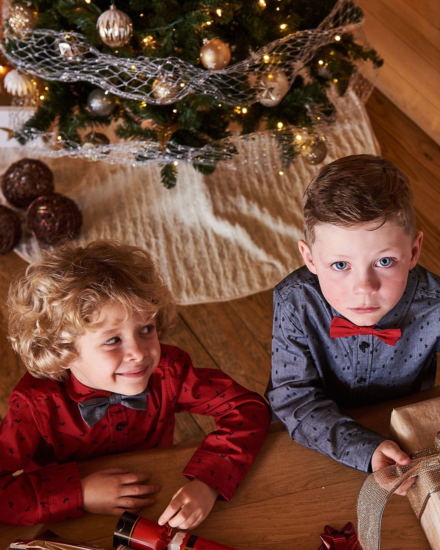 Printed Reindeer Poplin Shirt With Bow Tie Red-2