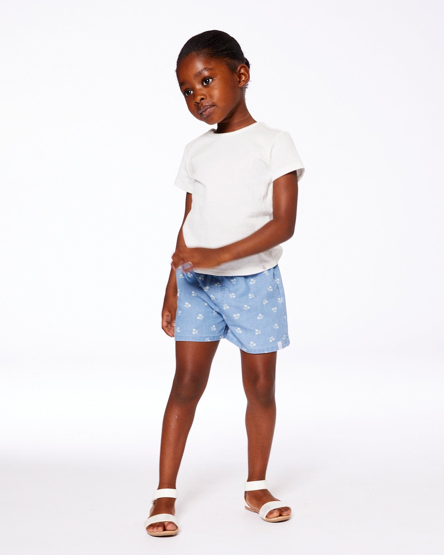 Printed Chambray Short Blue And White Cherries-1