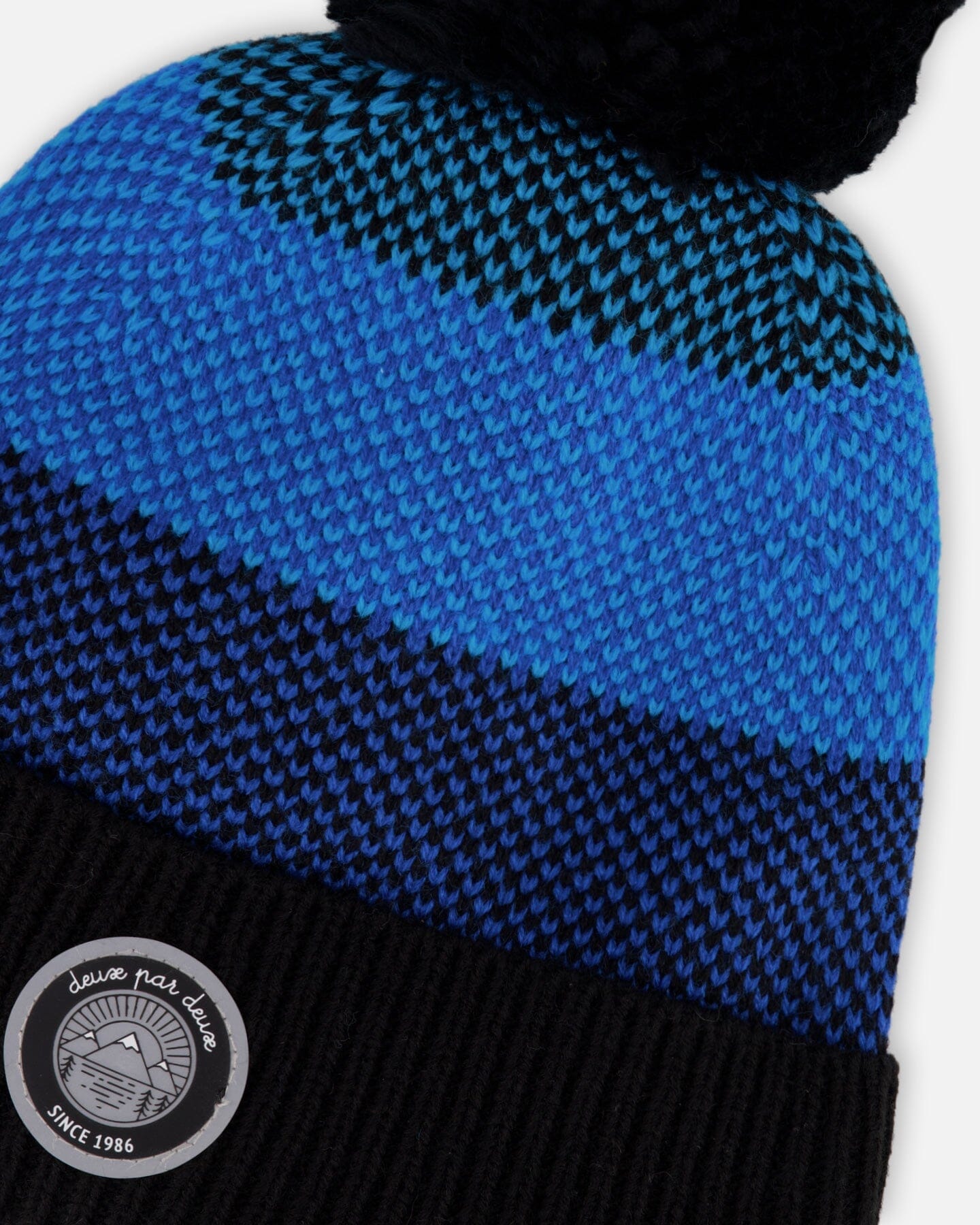 Winter Knit Hat With Pompom And Lining Black And Blue-3