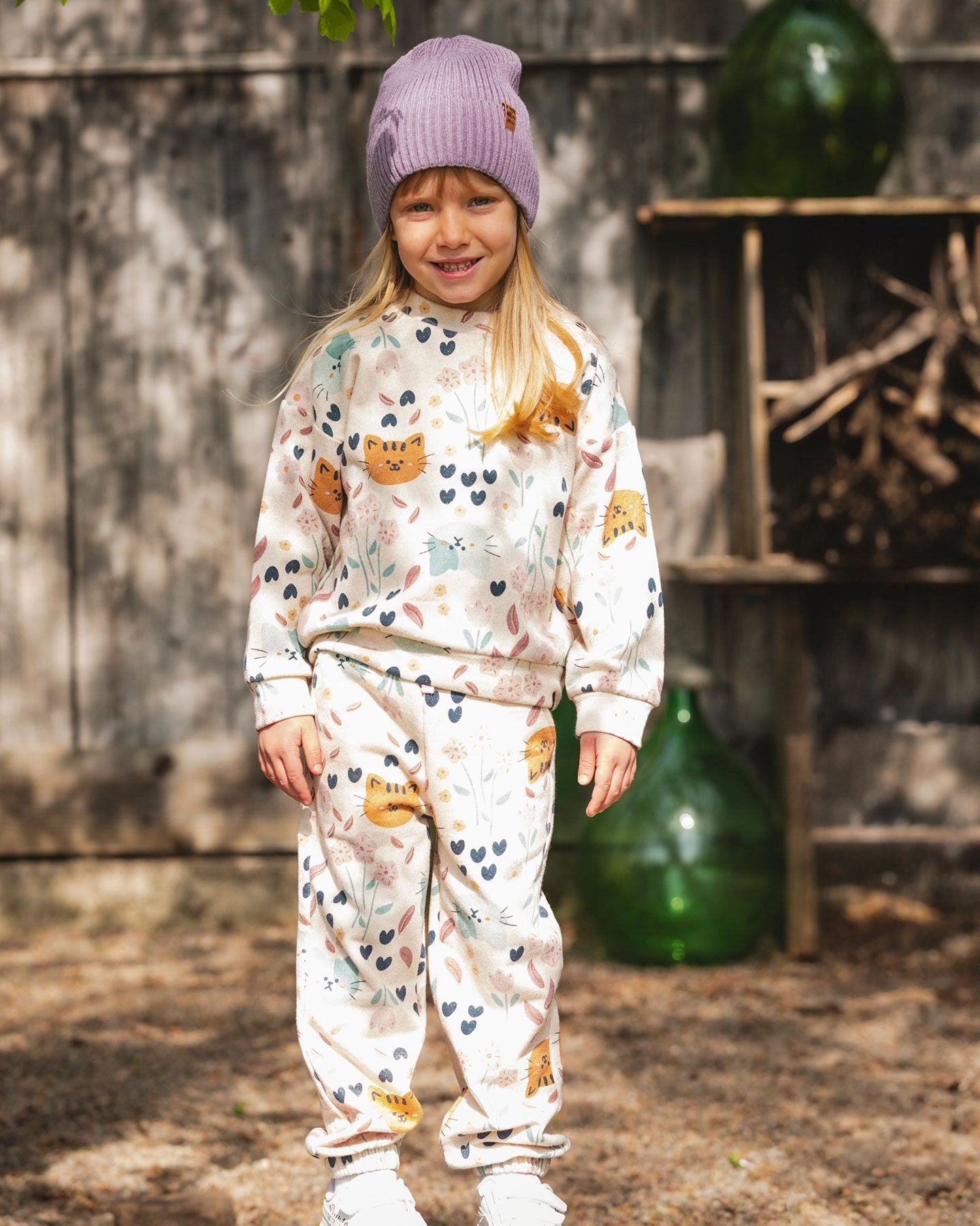 Glittering French Terry Sweatpant Beige Cat Print-3