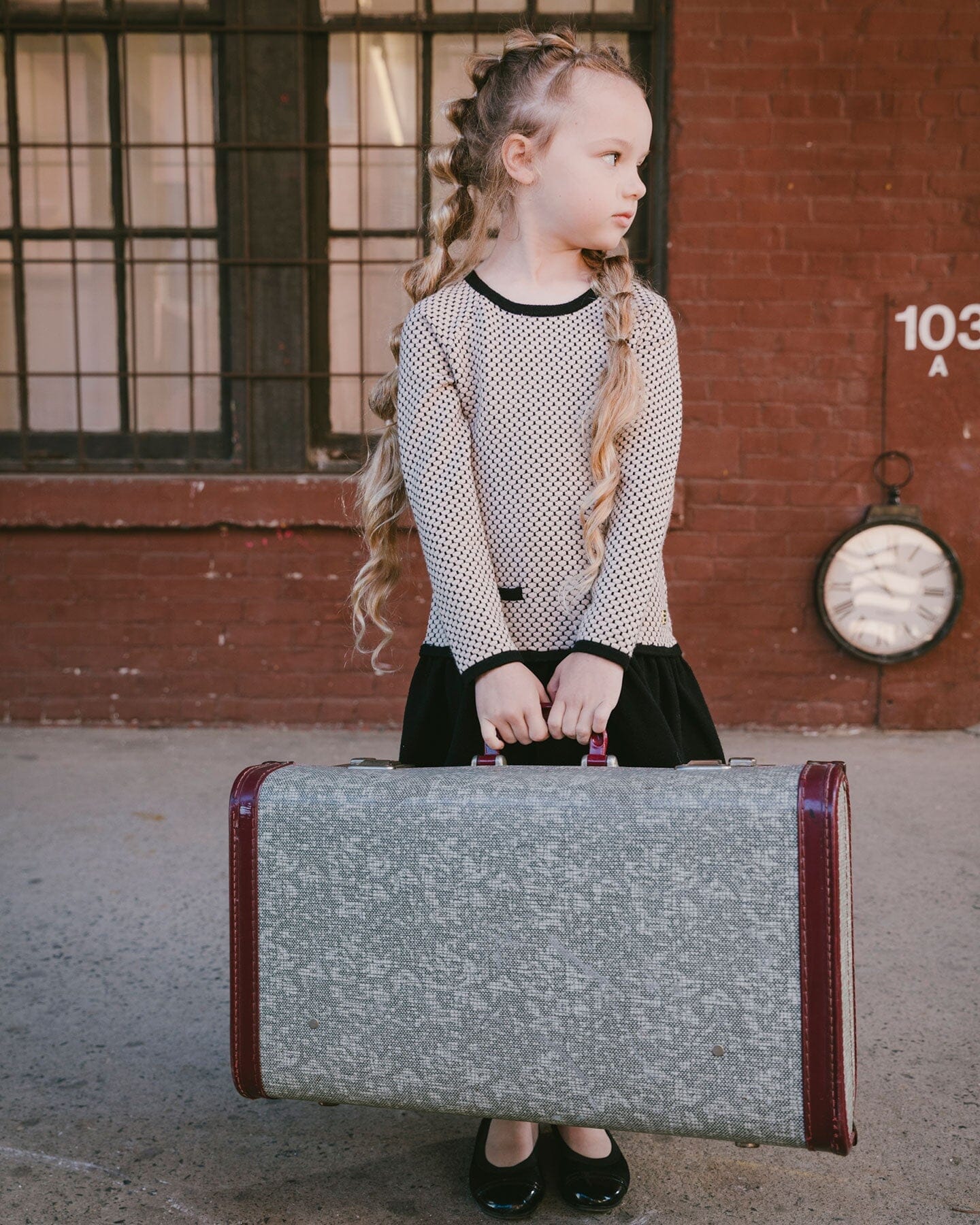 Long Sleeve Knit Sweater Dress Black And Beige-2