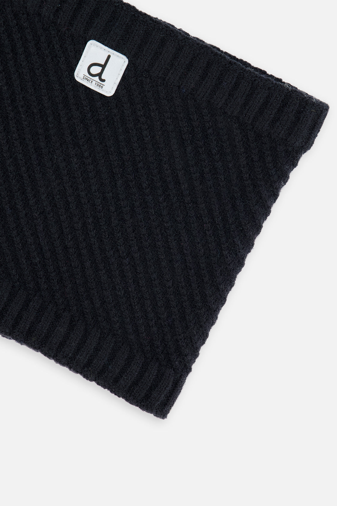 Winter Knit Neckwarmer Black-3