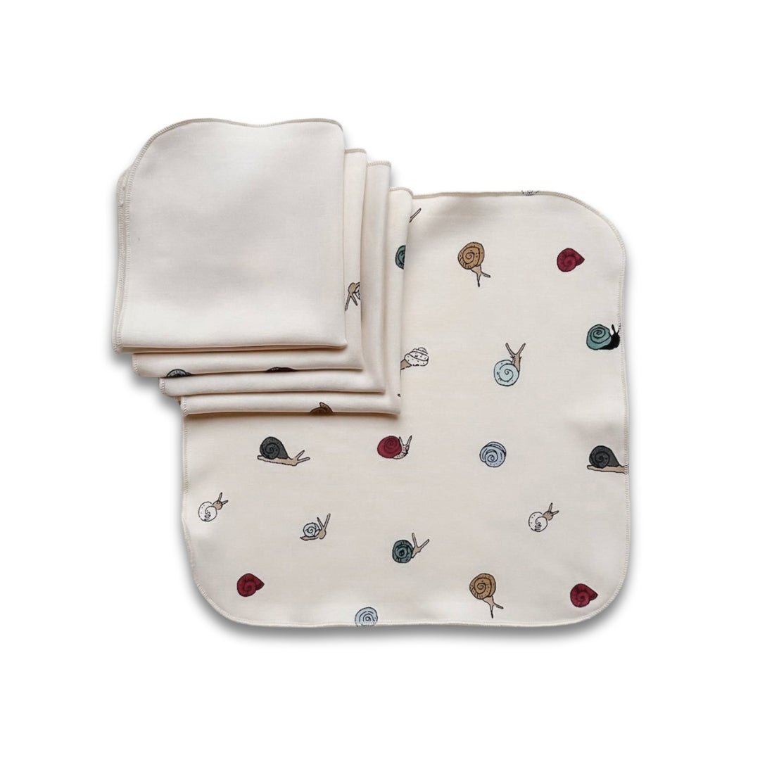 Bamboo Baby Capsule Gift Box - Ditsy Snails & Cream-2