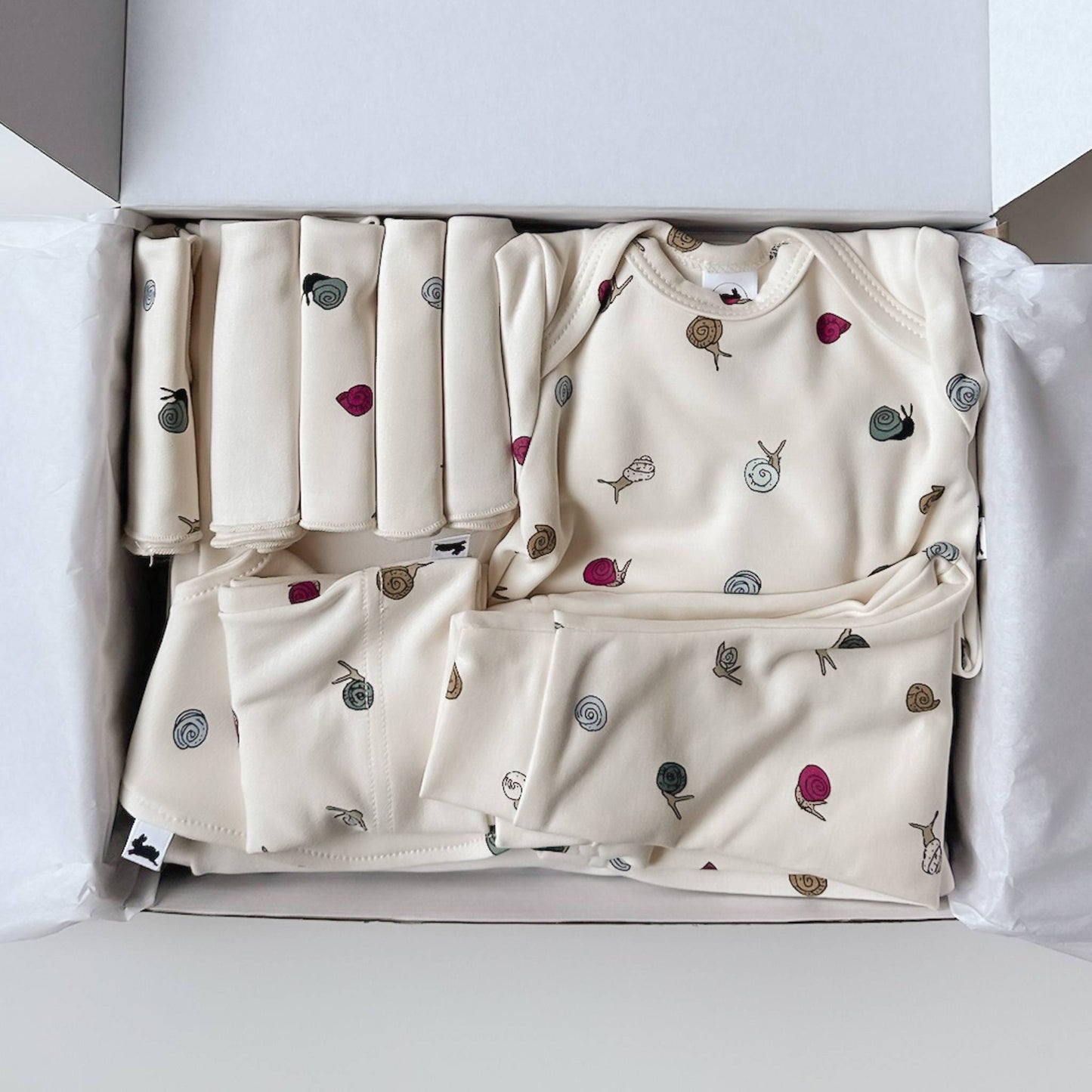 Bamboo Baby Capsule Gift Box - Ditsy Snails & Cream-4