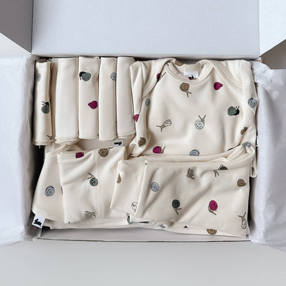 Bamboo Baby Capsule Gift Box - Ditsy Snails & Cream-4